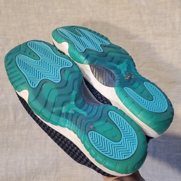 Nike Air Jordan Future Grey Fresh Mint Kicks SZ 7Y - Picture 5 of 6